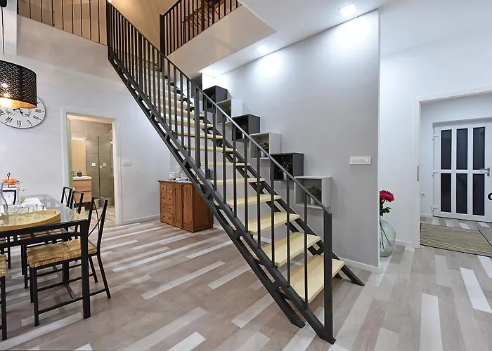 Tivoli Park Apartment