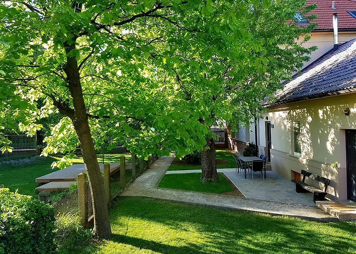 Tivoli Park Apartment *